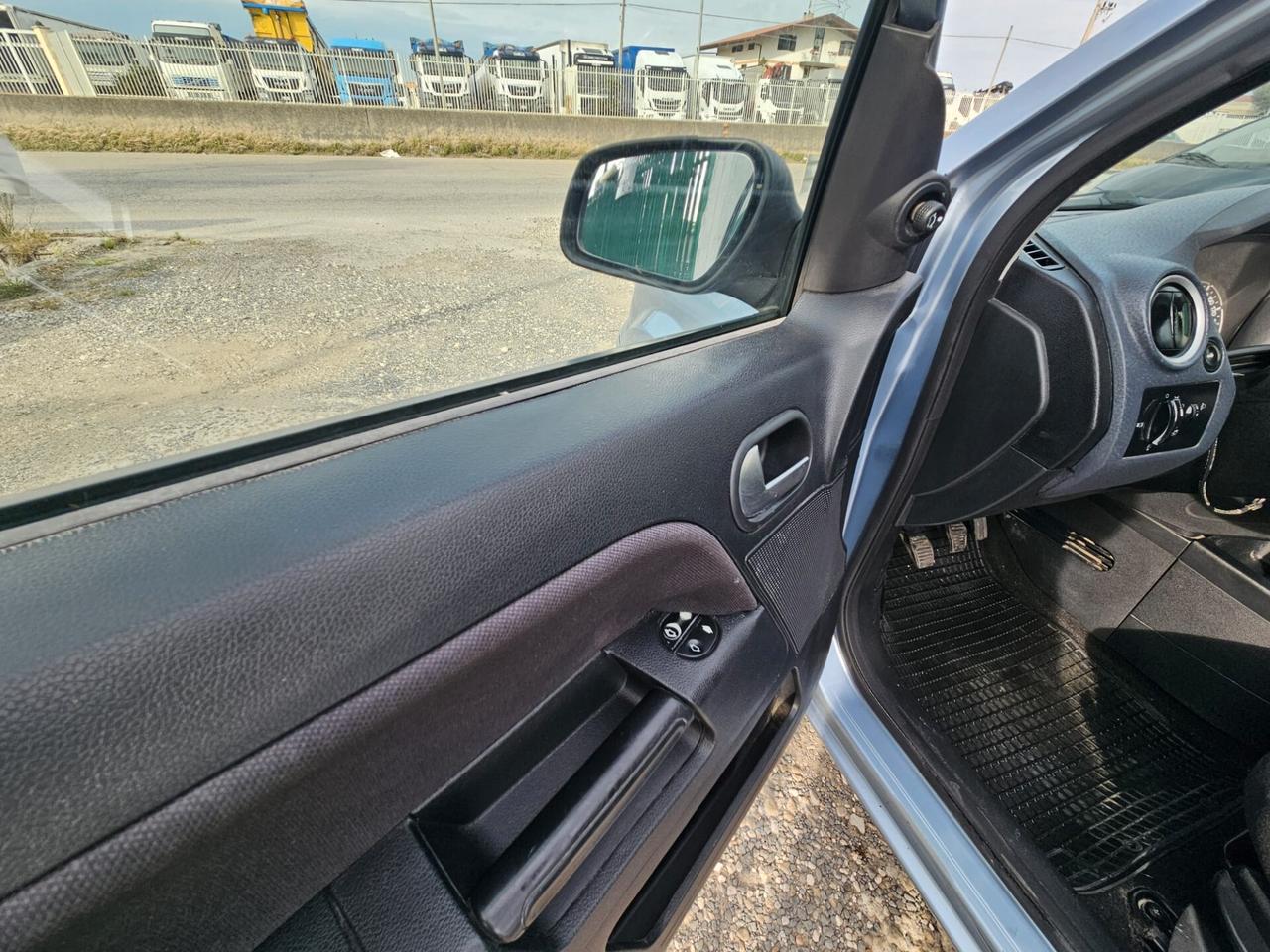 Ford Fusion 1.4 TDCi 5p. Collection
