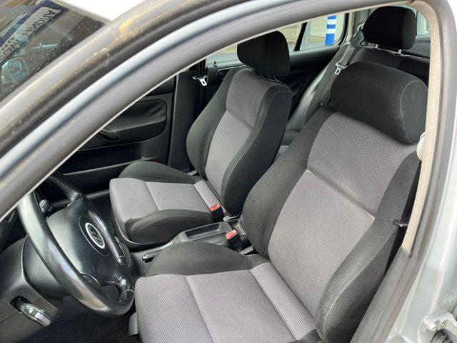 VOLKSWAGEN Golf 1.6 16V cat 5 porte Highline PARI AL NUVO
