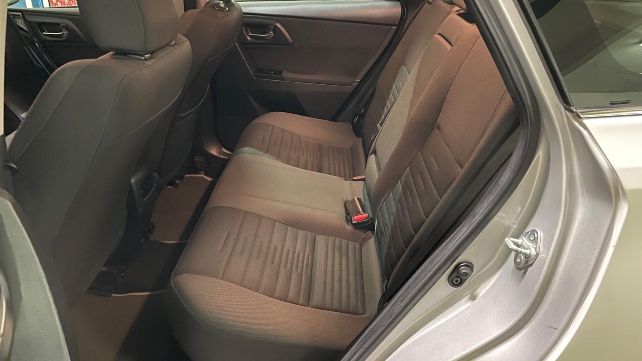 Toyota Auris Touring Sports 1.8 Hybrid Business (Taxi)