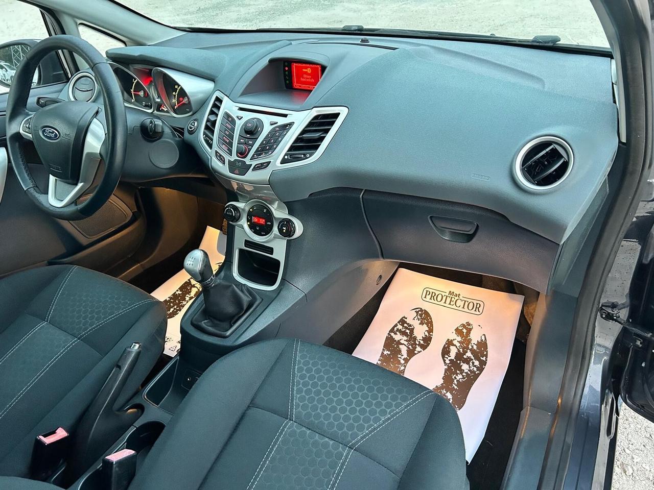 FORD FIESTA 1.2 82CV TITANIUM UNICO PROPRIETARIO