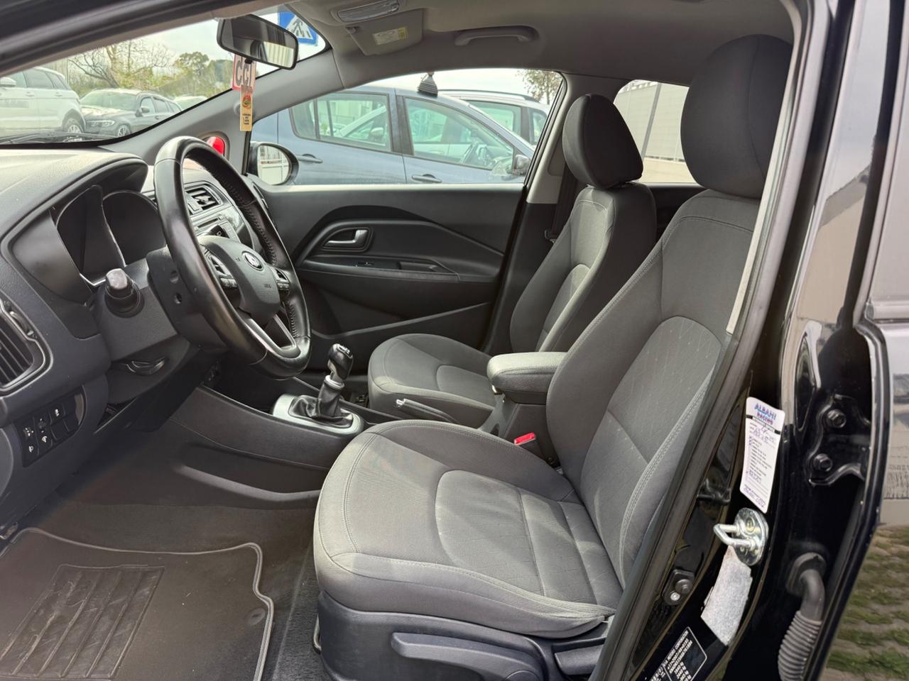 Kia Rio 1.1 CRDi 5p. FULL Optional