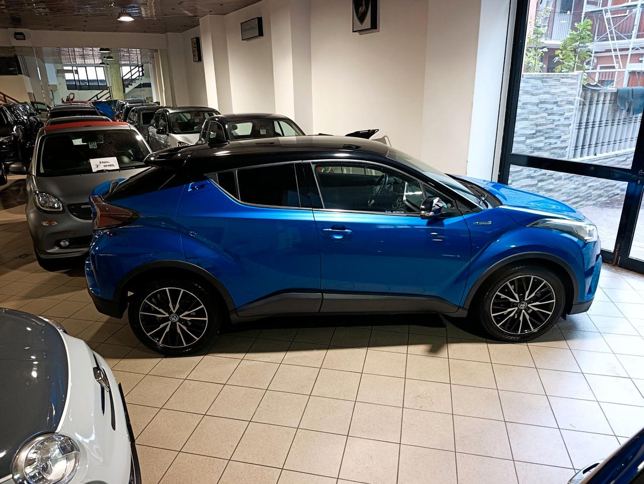 Toyota C-HR 1.8 Hybrid E-CVT Trend tagliandata Toyota
