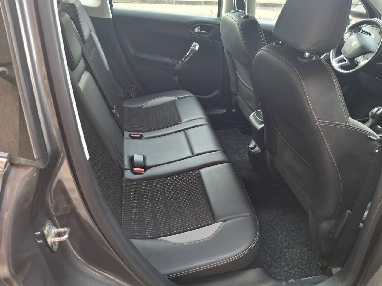 Peugeot 2008 1.6 e-HDi 92 CV Stop&Start Allure