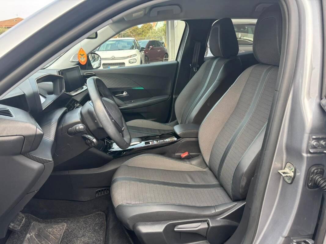 Peugeot e-2008 E- Allure Pack 100kW