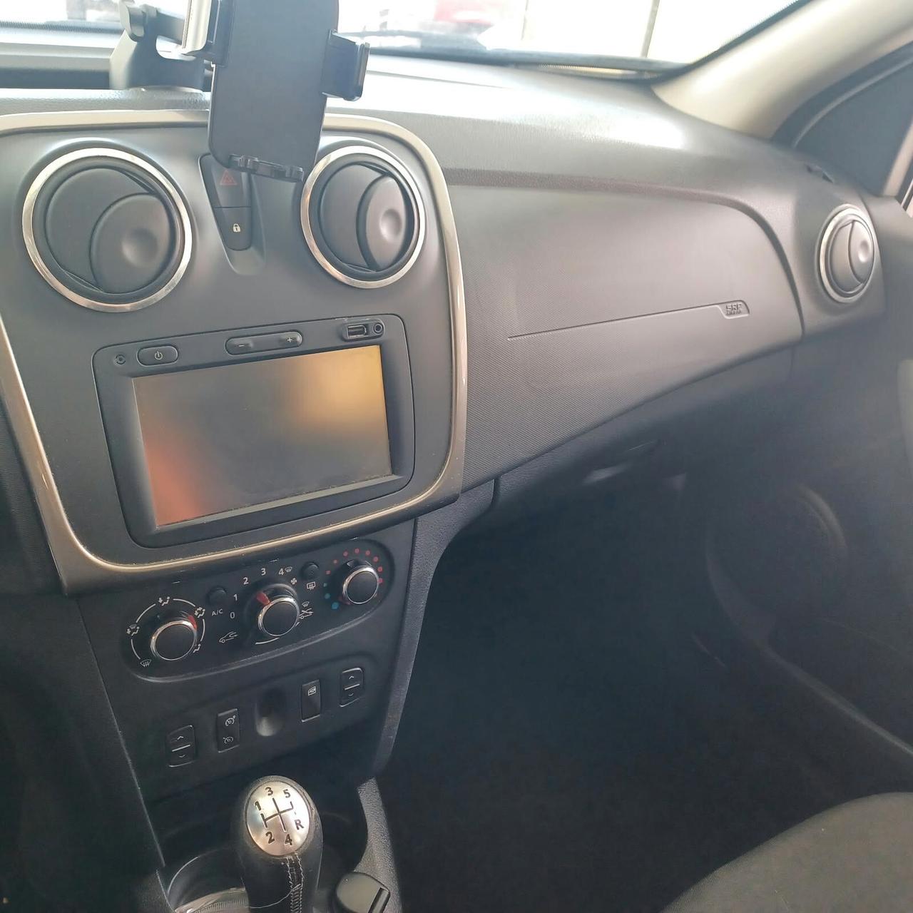 NEOPATENTATI SANDERO STEPWAY OTTIME CONDIZIONI