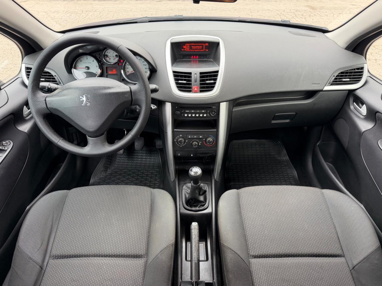 Peugeot 207 1.6 diesel 90 cv 2011 102.000 km