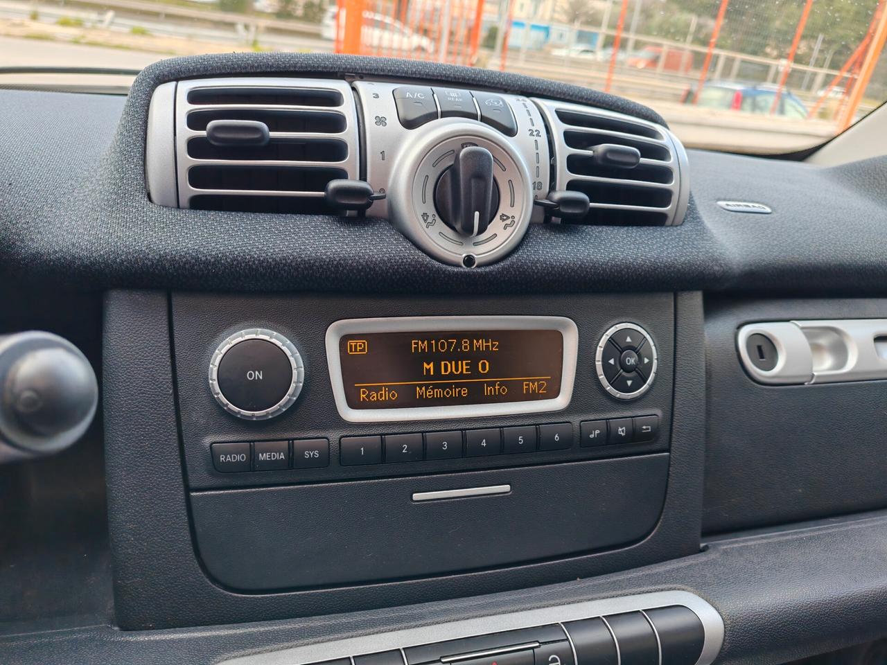 Smart Fortwo 1,0 benzina 02/2014 Cv70