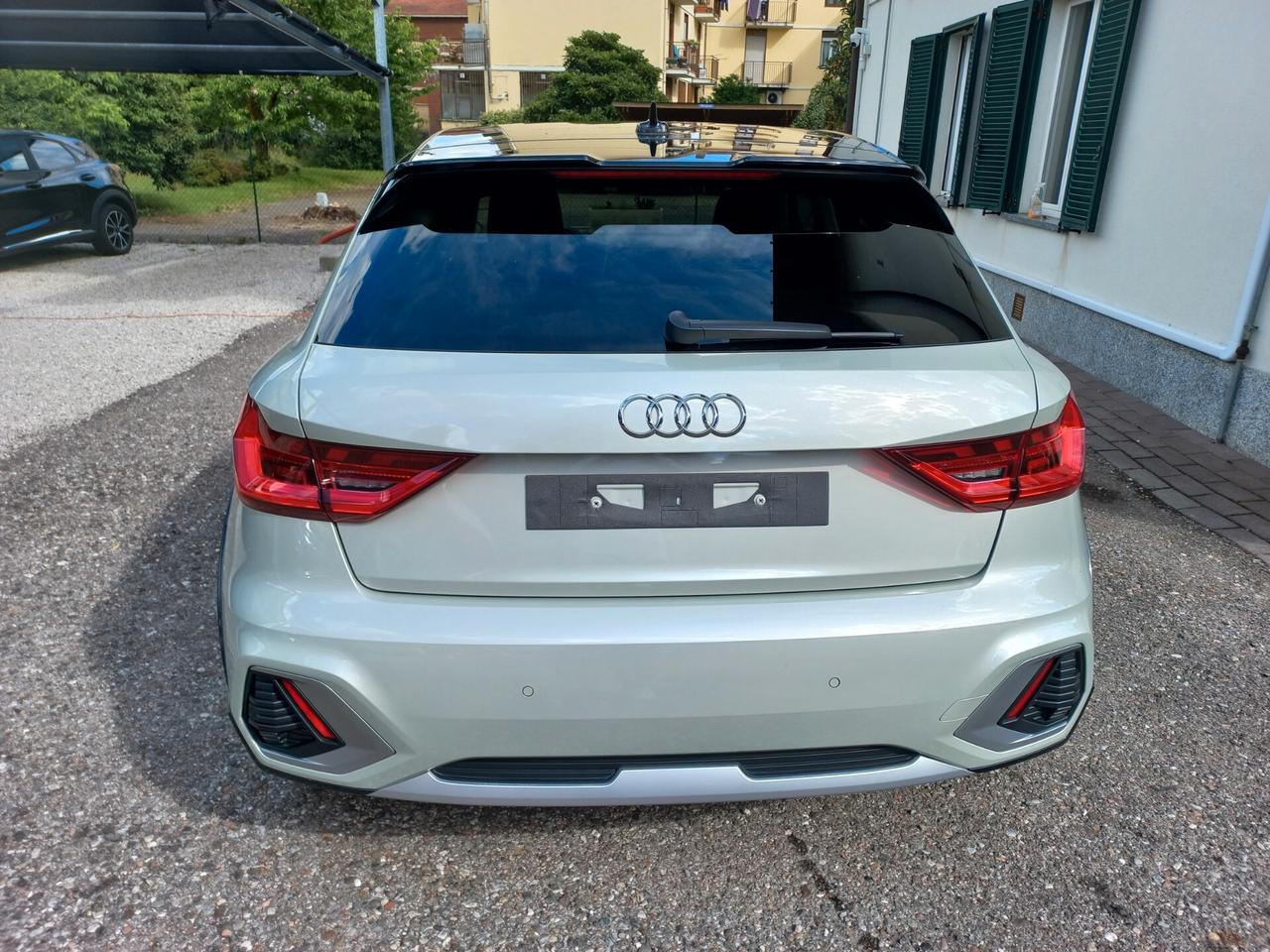 Audi A1 allstreet 30 TFSI S tronic Identity Contrast