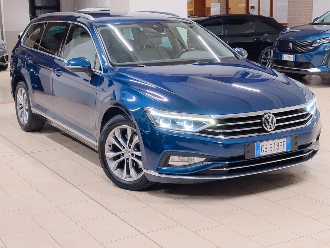 VOLKSWAGEN Passat 2.0 TDI DSG Executive MATRIX LUCI AMBIENTE