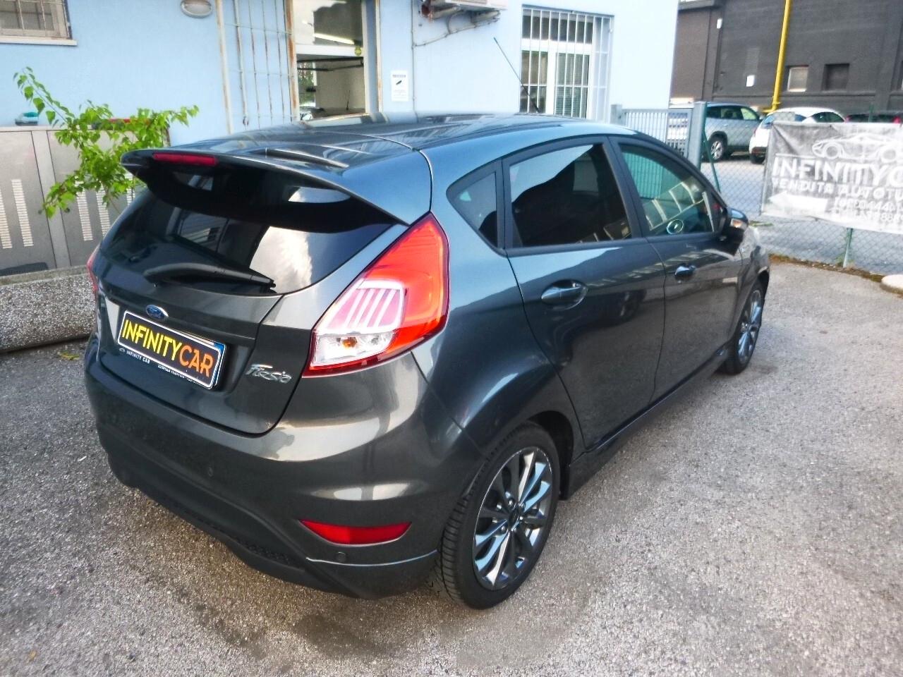 Ford Fiesta 1.5 TDCi 75CV 5 porte ST-Line NEOPATENTATI