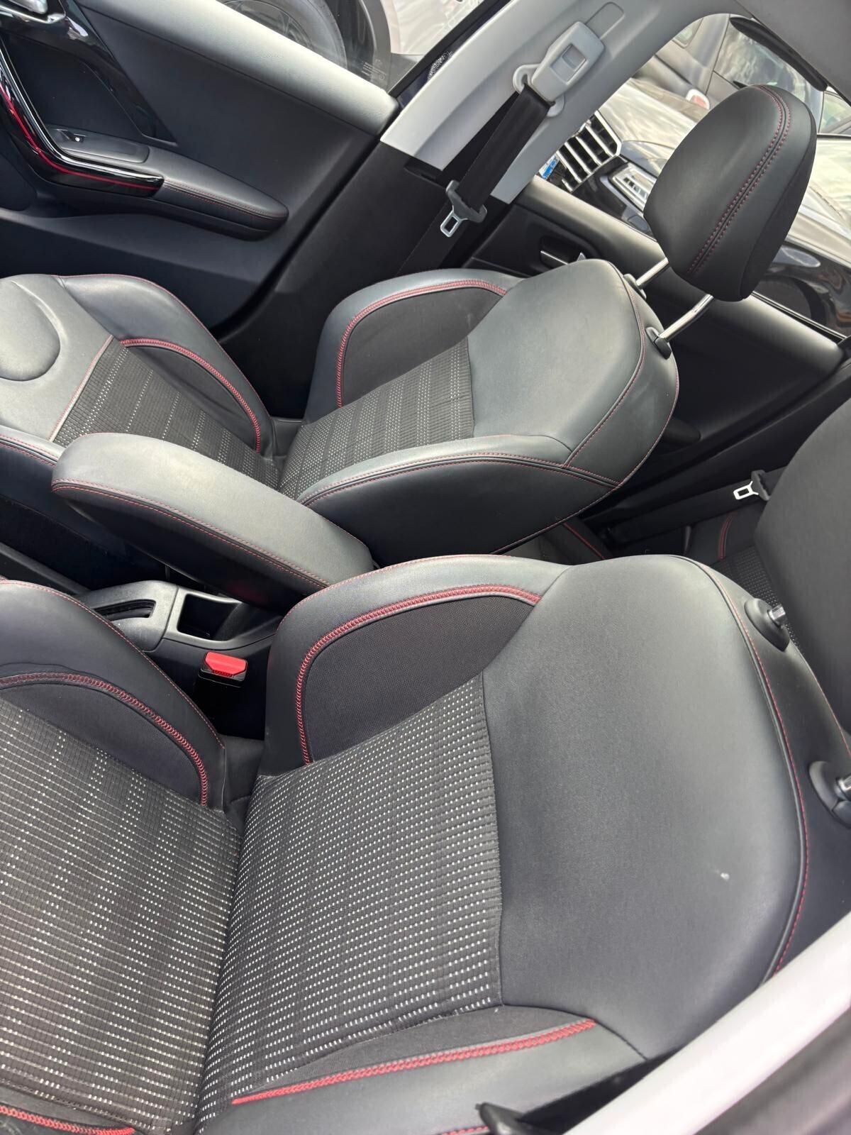 Peugeot 208 PureTech Turbo 110 EAT6 S&S 5 porte GT Line