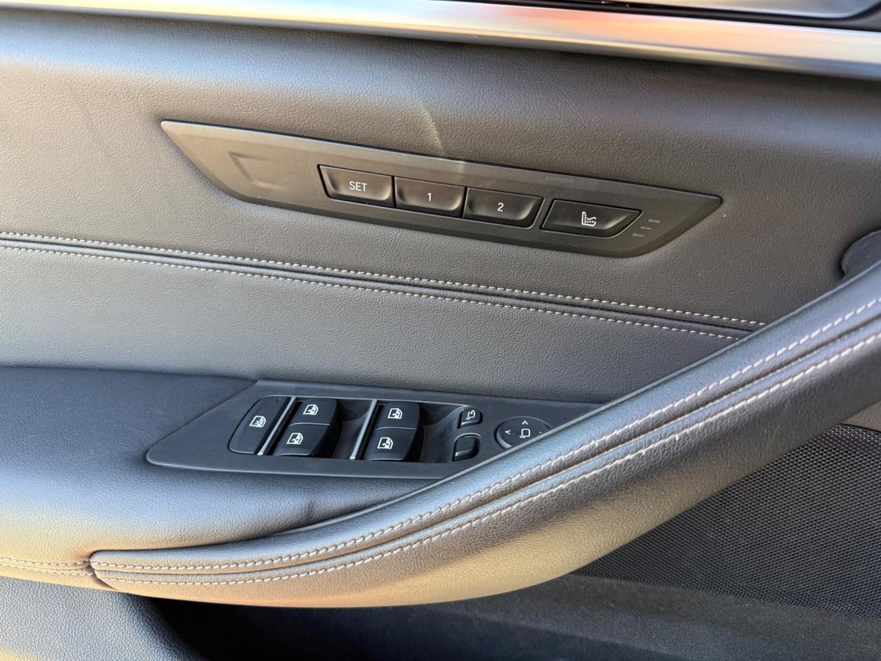 Bmw 530d 48V xDrive Touring Luxury IVA ESPOSTA