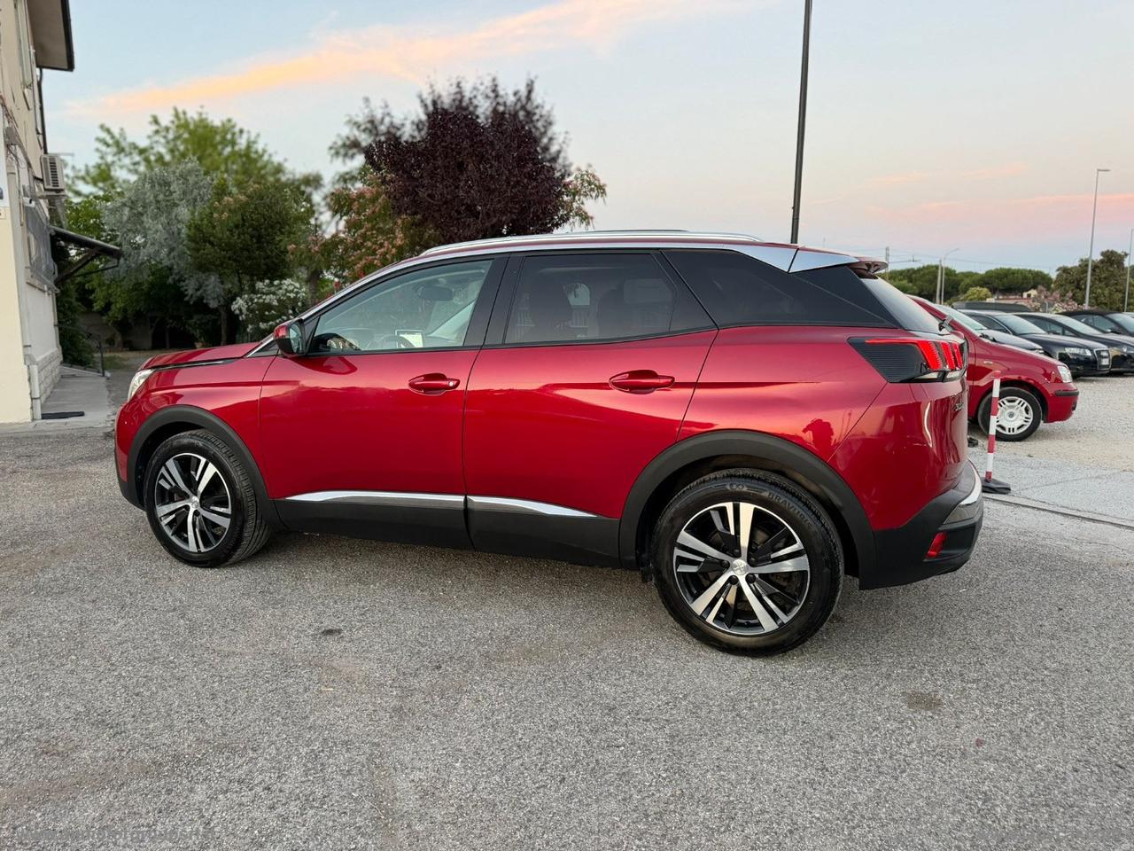 PEUGEOT 3008 BlueHDi 130 S&S Allure