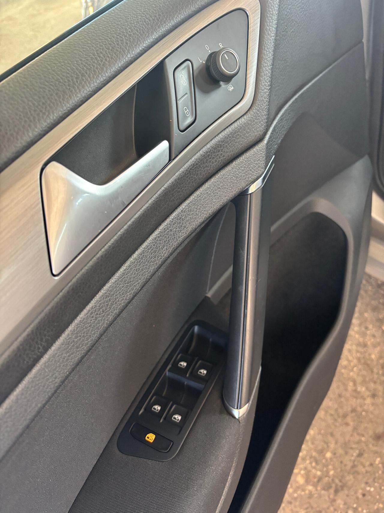 Volkswagen Golf Variant 1.6 TDI 110 CV Highline BlueMotion Tech.