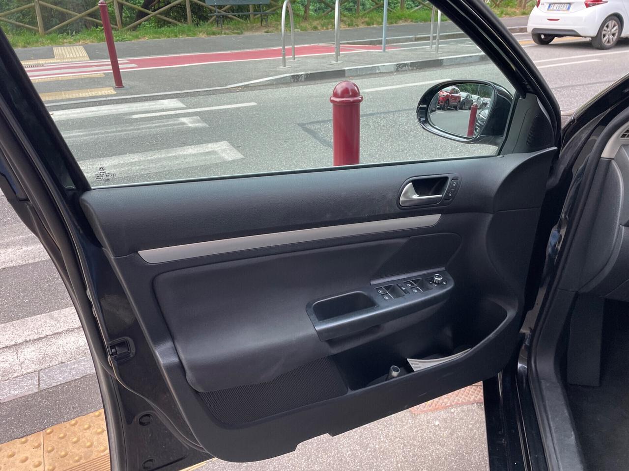 VW Golf Variant 2.0 TDI Highline/1PROP/GARANZIA