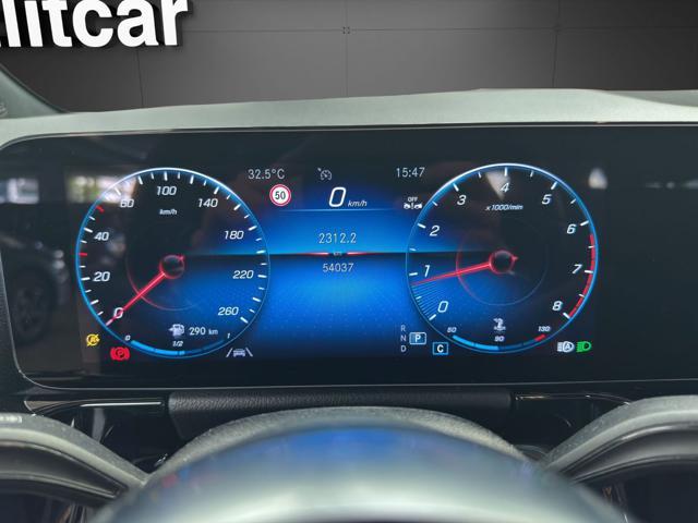 MERCEDES-BENZ GLA 200 Automatic Premium