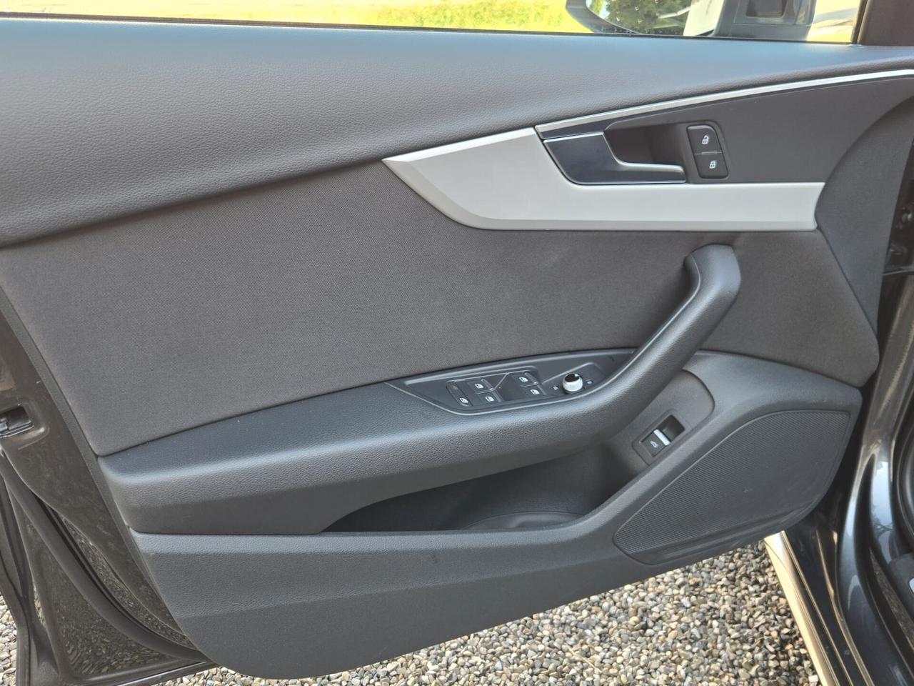 Audi A4 Avant 40 TDI quattro S line tetto e matrix