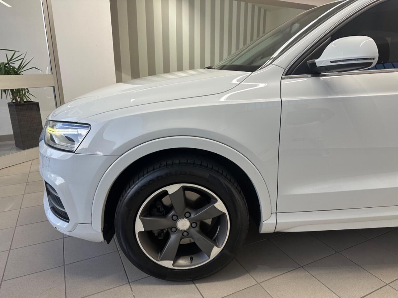 Audi Q3 2.0 TDI 150 CV Quattro S tronic Sline