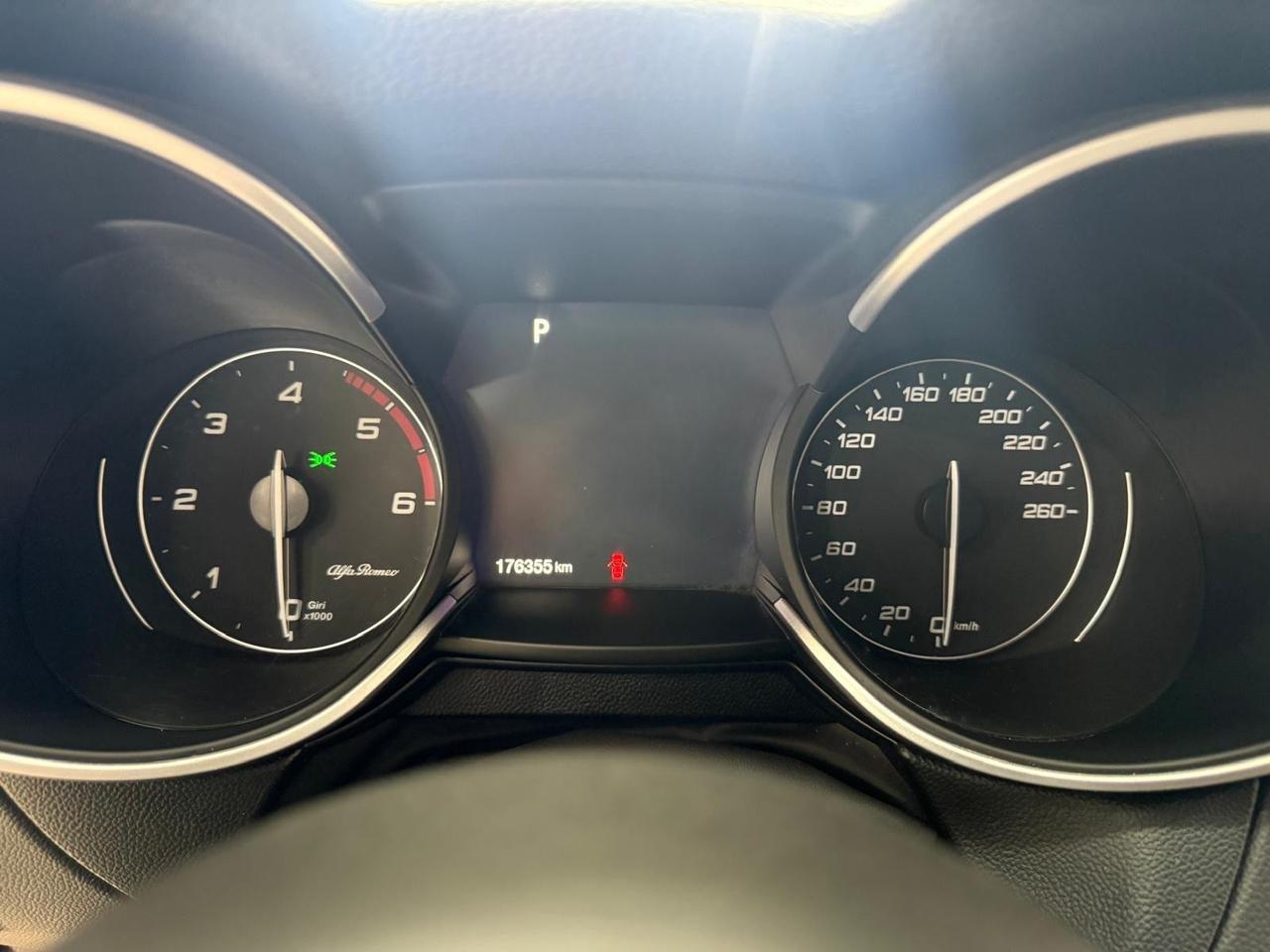Alfa Romeo Stelvio 2.2 Turbodiesel 210 CV AT8 Q4 Business