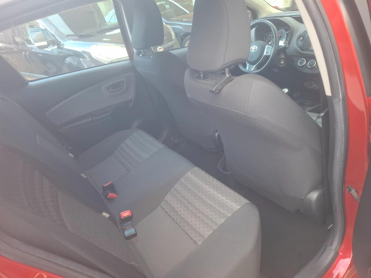 Toyota Yaris - 1.0 VVT-i Lounge Camera