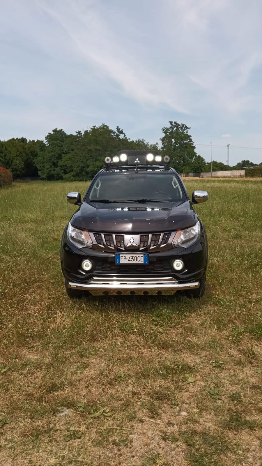 Mitsubishi L200 2.4 DI-D/181CV Double Cab Intense Hp Mivec SDA