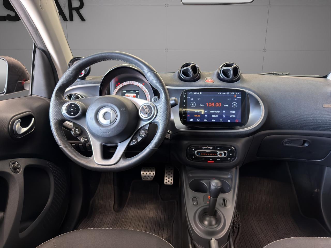 Smart fortwo coupe 0.9 Passion Turbo 90cv - Unico proprietario - Promo finanziamento - Cerchi in lega 16" - Luci Led - Tetto panoramico - Schermo touch - Sport Pack