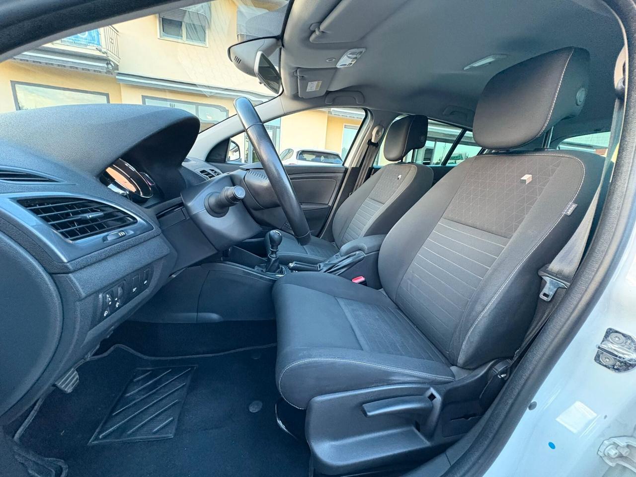 RENAULT MEGANE 1.5 DCI ASSETTO SPORTIVO SI NEOPAT