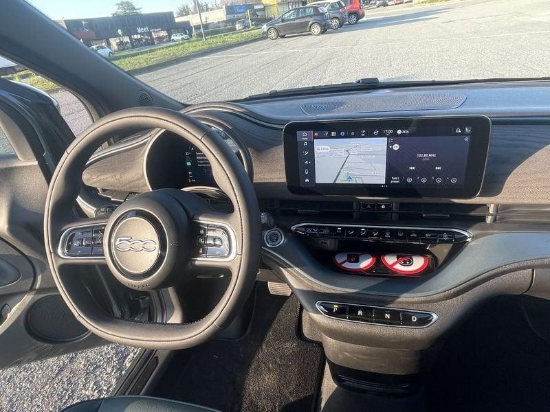 FIAT 500 Giorgio Armani Collector's Edition