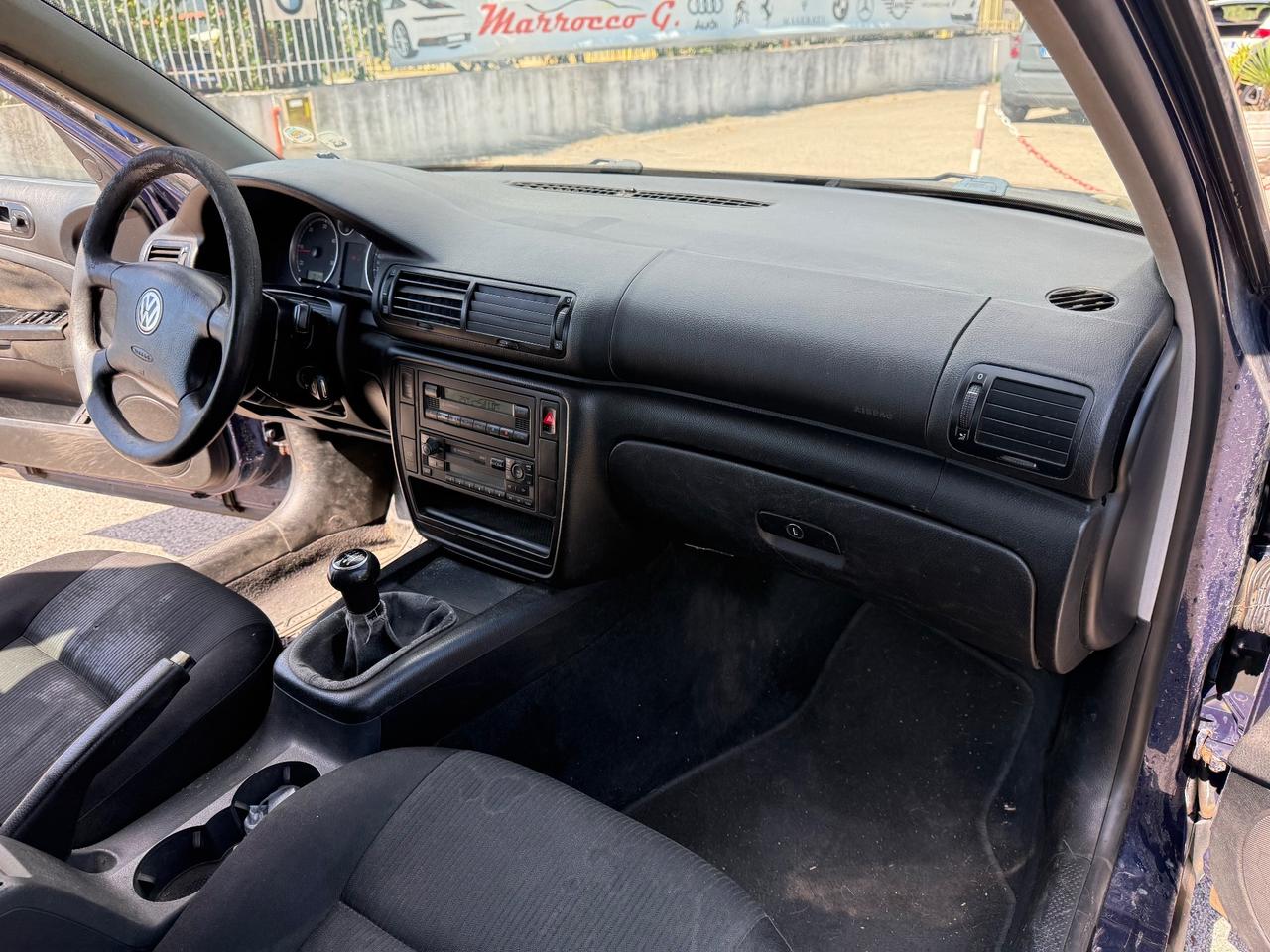 Volkswagen Passat 1.9 TDI/130 CV cat Var. T.line