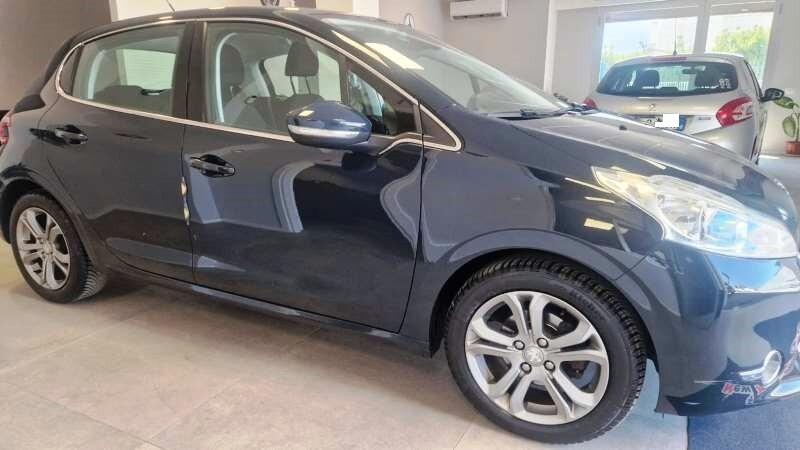Peugeot 208 1.2 Puretech 82 CV Allure