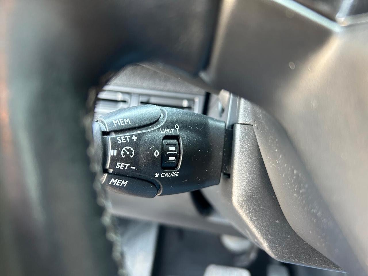 Peugeot 3008 BUSINESS BlueHDi 130 EAT8