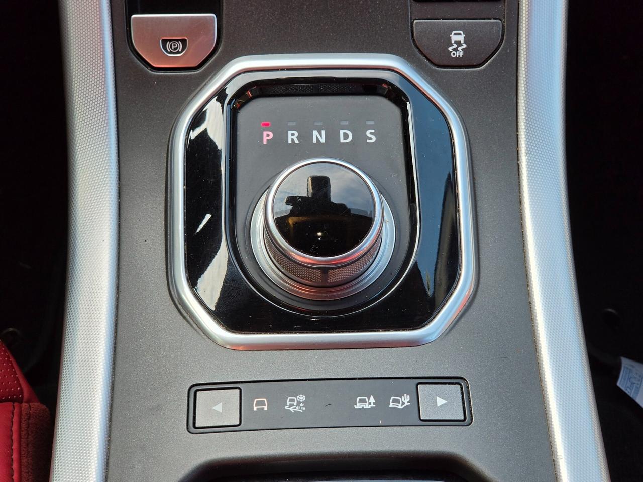 Rover Range Evoque 2.2 interno CARTIER