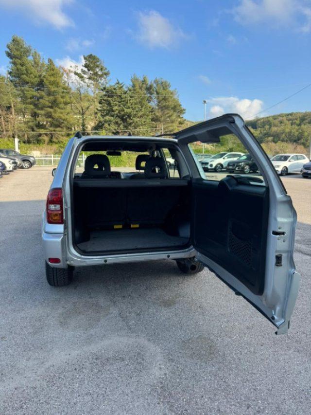 TOYOTA RAV 4 MY23 RAV4 2.0 Tdi D-4D cat 5 porte Sol