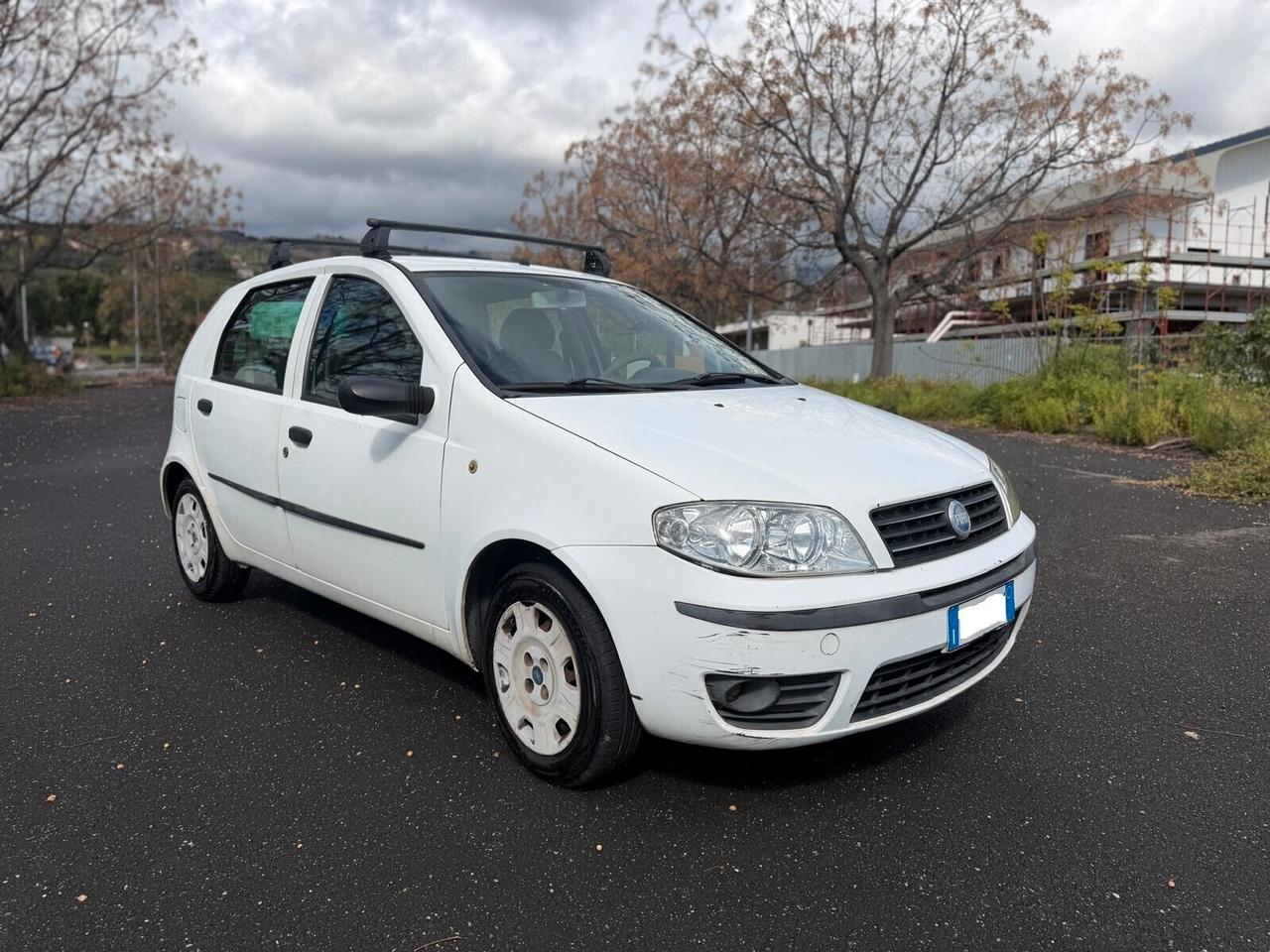 Fiat Punto 1.9 JTD 5 porte N1