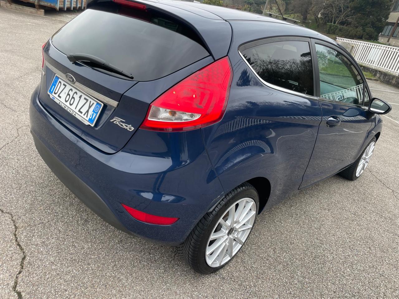 Ford Fiesta 1.4 TDCi 68CV 3 porte Titanium