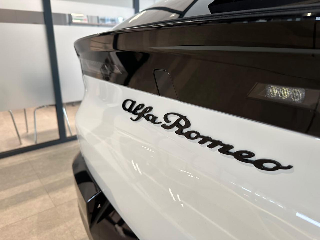 Alfa Romeo Junior 1.2 145 CV Hybrid eDCT6 Ti