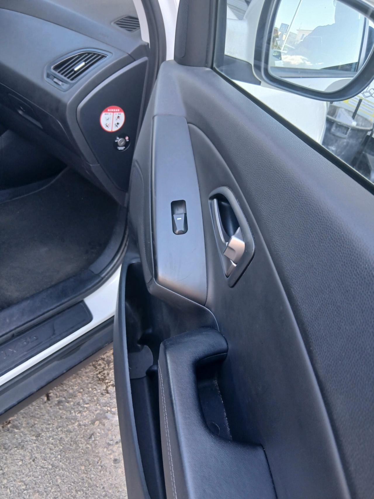 Hyundai iX35 1.7 CRDi 2WD Xpossible