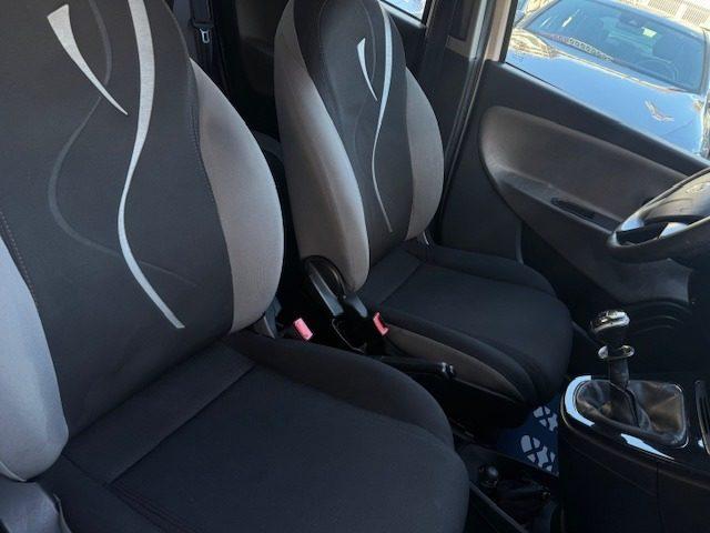 LANCIA Ypsilon 1.2 69 CV 5 porte GPL Ecochic Silver