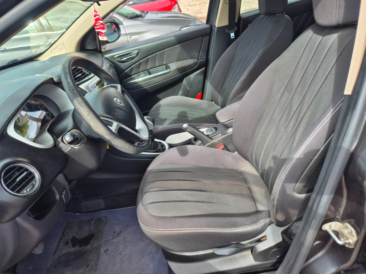 Lancia Delta 1.6 MJT DPF Platino