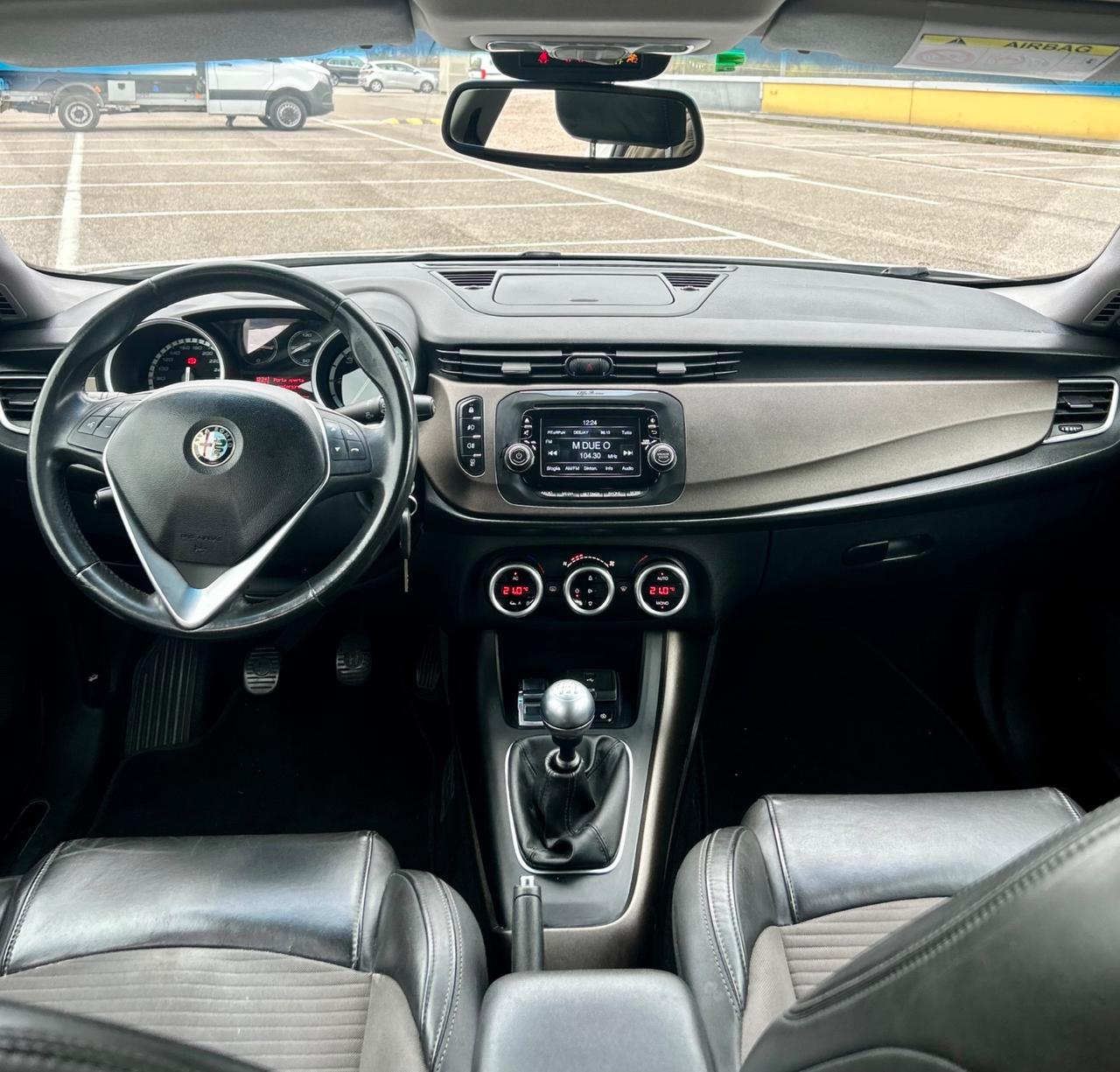 Alfa Romeo Giulietta JTDm-2 Exclusive Sport Pack