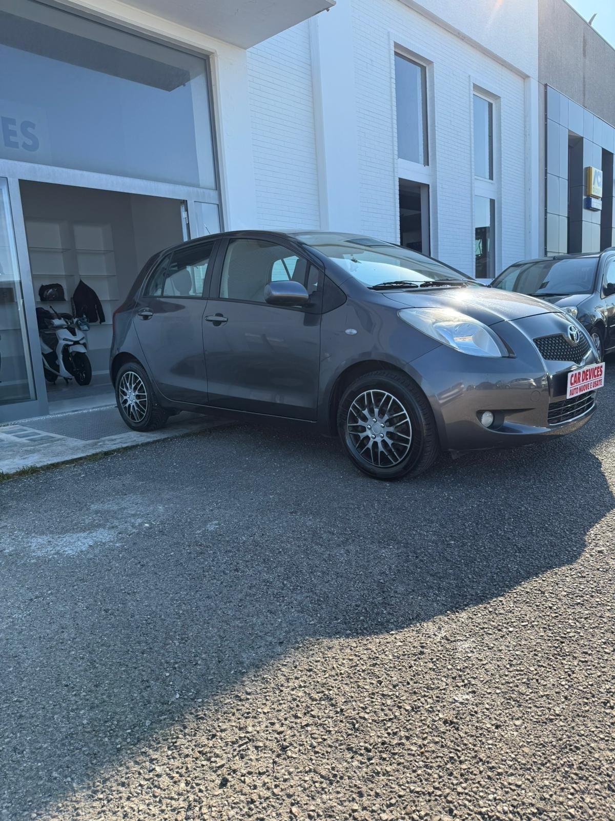 Toyota Yaris 1.3 - BENZINA-NEOPATENTATI