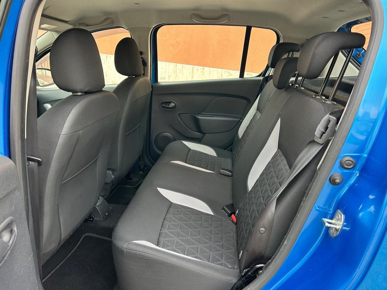 Dacia Sandero Stepway 1.5 dCi Solo 30000 km !!!!!!