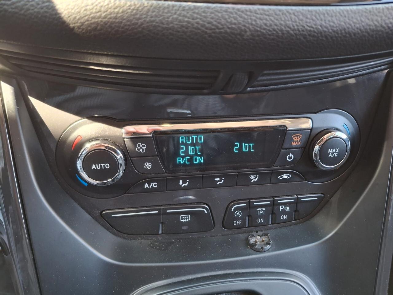 Ford Kuga 2.0 TDCI 180 CV S&S 4WD Powershift Titanium X