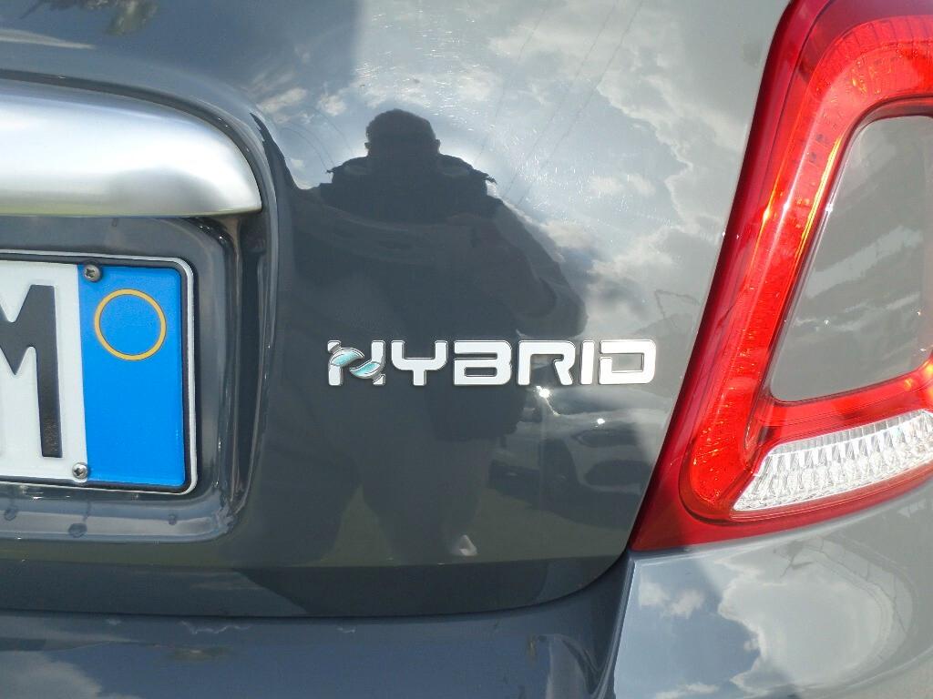 Fiat 500 1.0 Hybrid Red