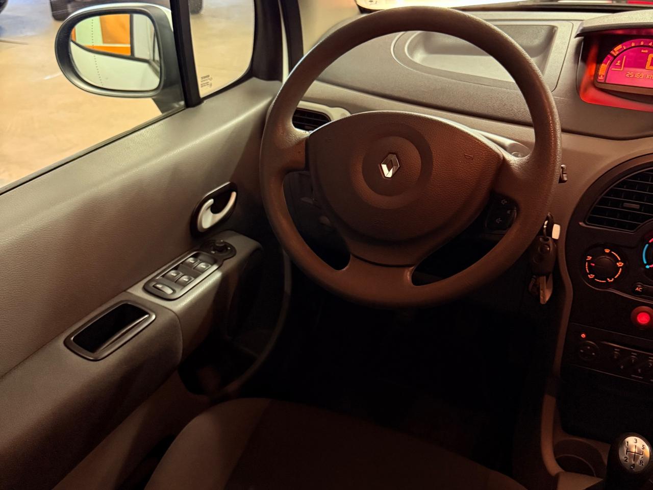 STRAORDINARIA RENAULT MODUS CON SOLI 25.168 KM