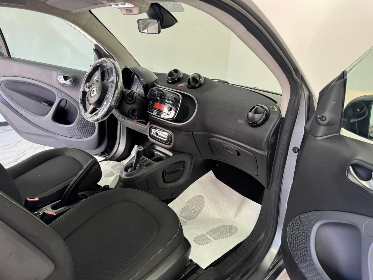 Smart ForTwo 0.9 Turbo twinamic -FULL LED-GARANTITA-2017