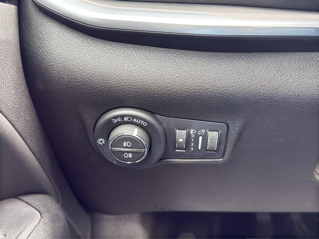 Jeep Compass 1.6 mjt Limited 130cv Con TELECAMERA & CARPLAY