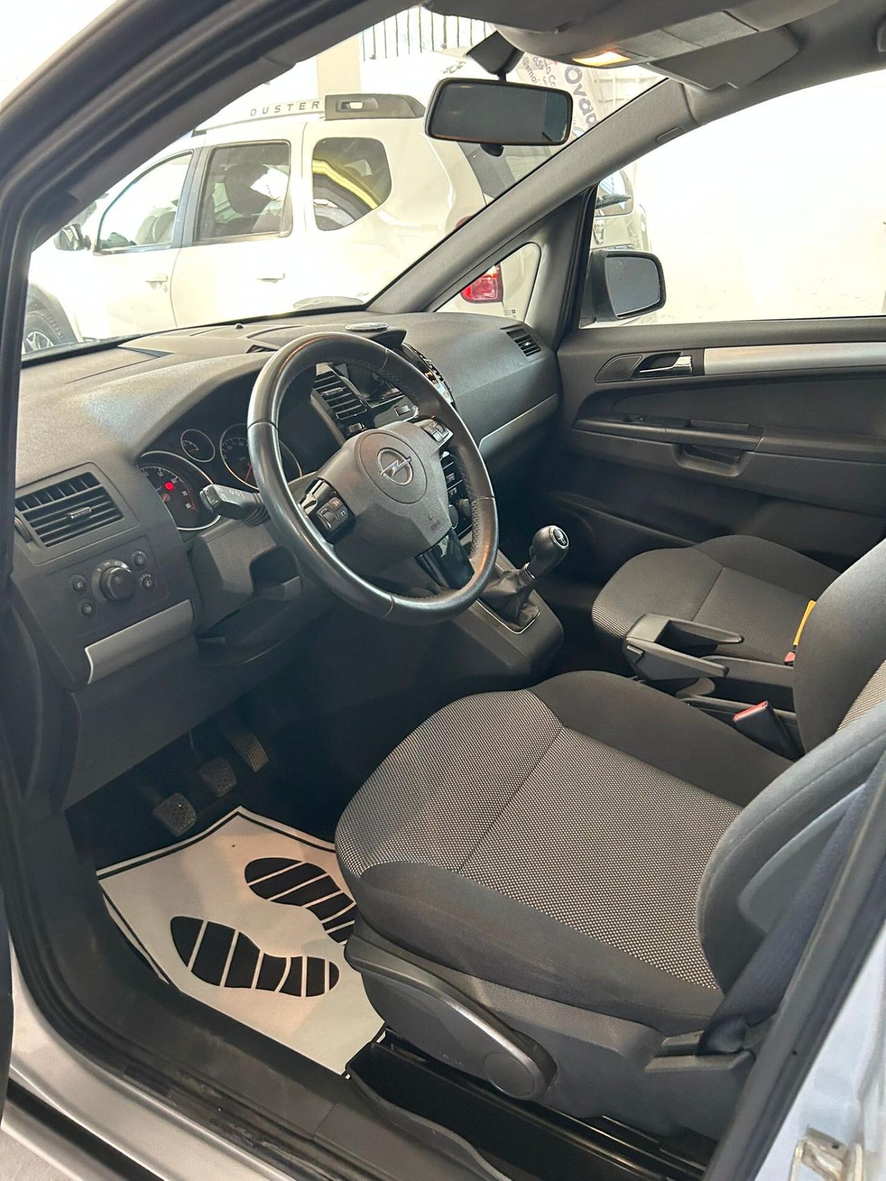 Opel Zafira 1.8 16V VVT One