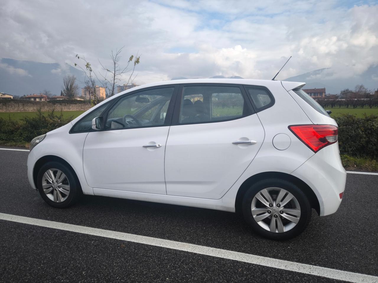 HYUNDAI IX20 1,4 BENZINA-KM 90000-OK NEOPAT.