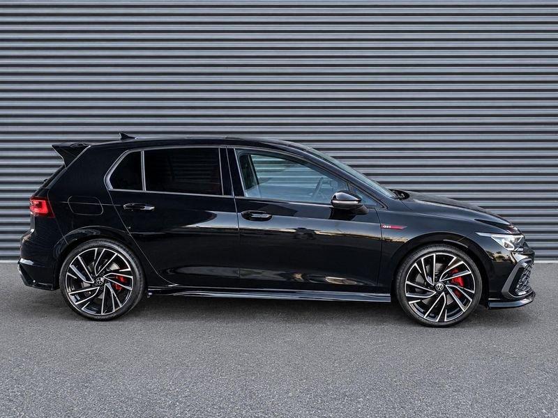 Volkswagen Golf GTI VIII 2.0 TSI GTI DSG 245 CV